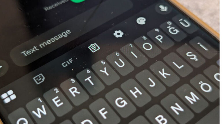 Xiaomi memperbaiki kelambatan animasi keyboard HyperOS